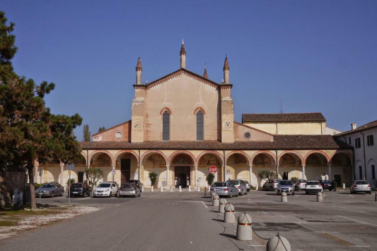 Foresteria Borgo Delle Grazie 쿠르타토네 외부 사진