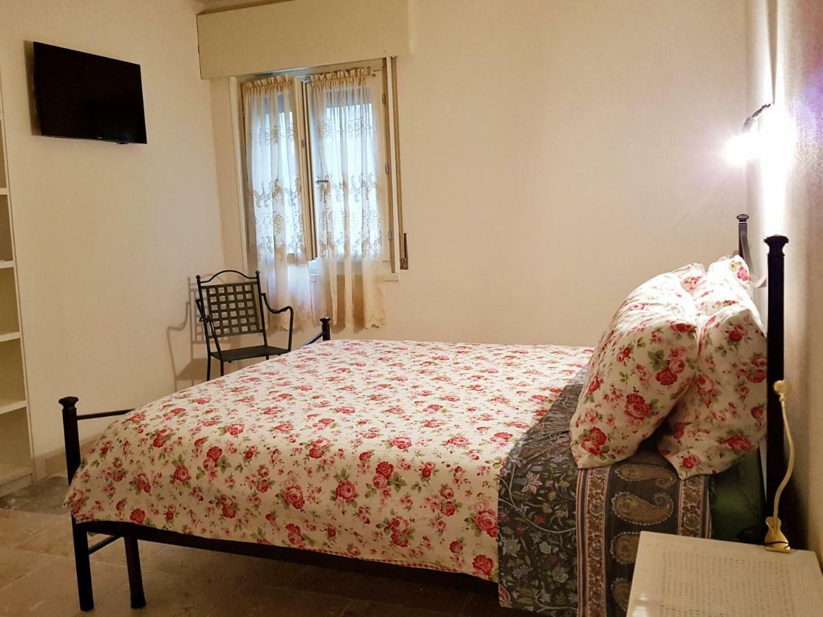 Foresteria Borgo Delle Grazie 쿠르타토네 외부 사진